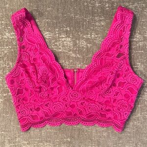 Bebe crop top. Pink lace. Large.